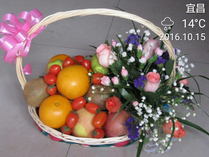 Four seasons fresh fruit basket-sympathy gifts Business gifts Birthday gifts(Yichang Family Art Garden)