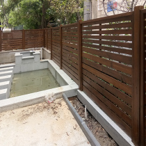 Chengdu Anticorrosive Wood Fence Outdoor Courtyard Fence Villa Terrace Wooden Guardrail Grape Frame Carport Swing Floor