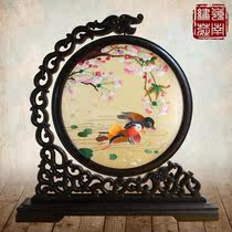 Guangdong embroidery Guangdong embroidery Chaozhou embroidery pure hand embroidery wedding Mandarin duck ornaments double-sided embroidery Chinese gifts