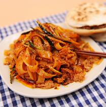 Six Shaanxi specialty Baoji authentic Liangpi Qishan rolling noodle skin instant gluten spicy pasta vacuum