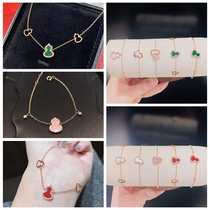 18K Rose Gold Unicorn Carnelian Gourd Bracelet White Mother-of-Pearl Diamond Hand Ornament Three Gourd Cutout Ladies Bracelet