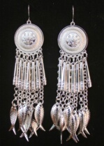 Yi womens clothing Yi handmade imitation silver copper earrings