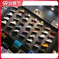 Small clothing store shoe holder shoe rack storage artifact wall-mounted flat shoe shop shop shop shop shop childrens shoes store iron art