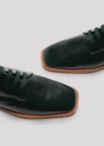 Square head oxford shoes