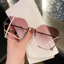 Sunglasses 2021 new fashion womens anti-UV sunglasses summer driving special high-end sense glasses seaside