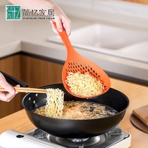 Japanese fishing dumplings big colander kitchen long handle noodle spoon household hot pot Malatang drain spoon filter