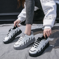 Small white shoes womens shoes 2021 autumn and winter New Joker board shoes plus velvet thick-soled sports daddy shoes ins tide spring and autumn