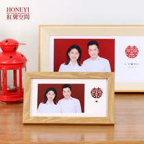 Marriage registration photo set-up stage couple wedding dress wash photo made into a photo frame six-inch seven-inch simple modern wooden happy character