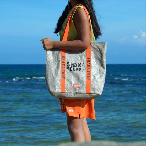 Вместительная и большая прочная водонепроницаемая сумка на одно плечо