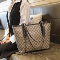 Hong Kong brand leather bag 2021 new womens bag fashion wild shoulder portable bucket bucket large capacity tote bag