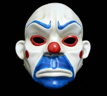 Five children fight for blessing bat clown robber mask joker sad horror cos Dark Knight mask Ghost Festival