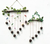 Kindergarten handmade self-created natural dry branch pendant round wood chips pine cones Photo hemp rope wood clip wall decoration new product