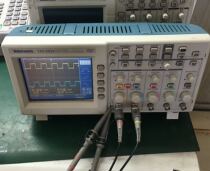 Tektronix Tektronix TDS2022 TDS2024 digital oscilloscope TDS2024 with TDS2CM