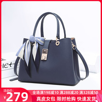 Birthday gift leather bag 2021 new style atmospheric fashion middle-aged lady to send mom large-capacity handbag