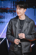 Wang Yibo same leather clothes sheep skin cutting soft leather jacket cutting handsome mens coat in autumn and winter