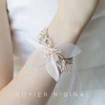Japan and South Korea beautiful wedding bride wrist flower bridesmaid white gauze bracelet beaded bracelet groom best man suction stone corsage