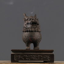 Folk nostalgia old iron beast incense burner Antique cast iron lion incense burner Chinese classical home lucky ornaments