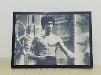 # Bruce Lee Signature Photo # 1 прикрепленная рама