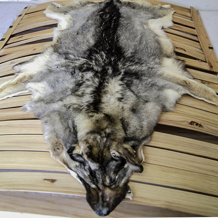 整张狼皮汽车坐垫仿纯狼皮毛太师椅纯羊毛皮毛一体地毯沙发垫椅垫