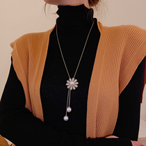 Pearl sunflower sweater chain 2021 new fashion autumn and winter long necklace light luxury niche design feeling female