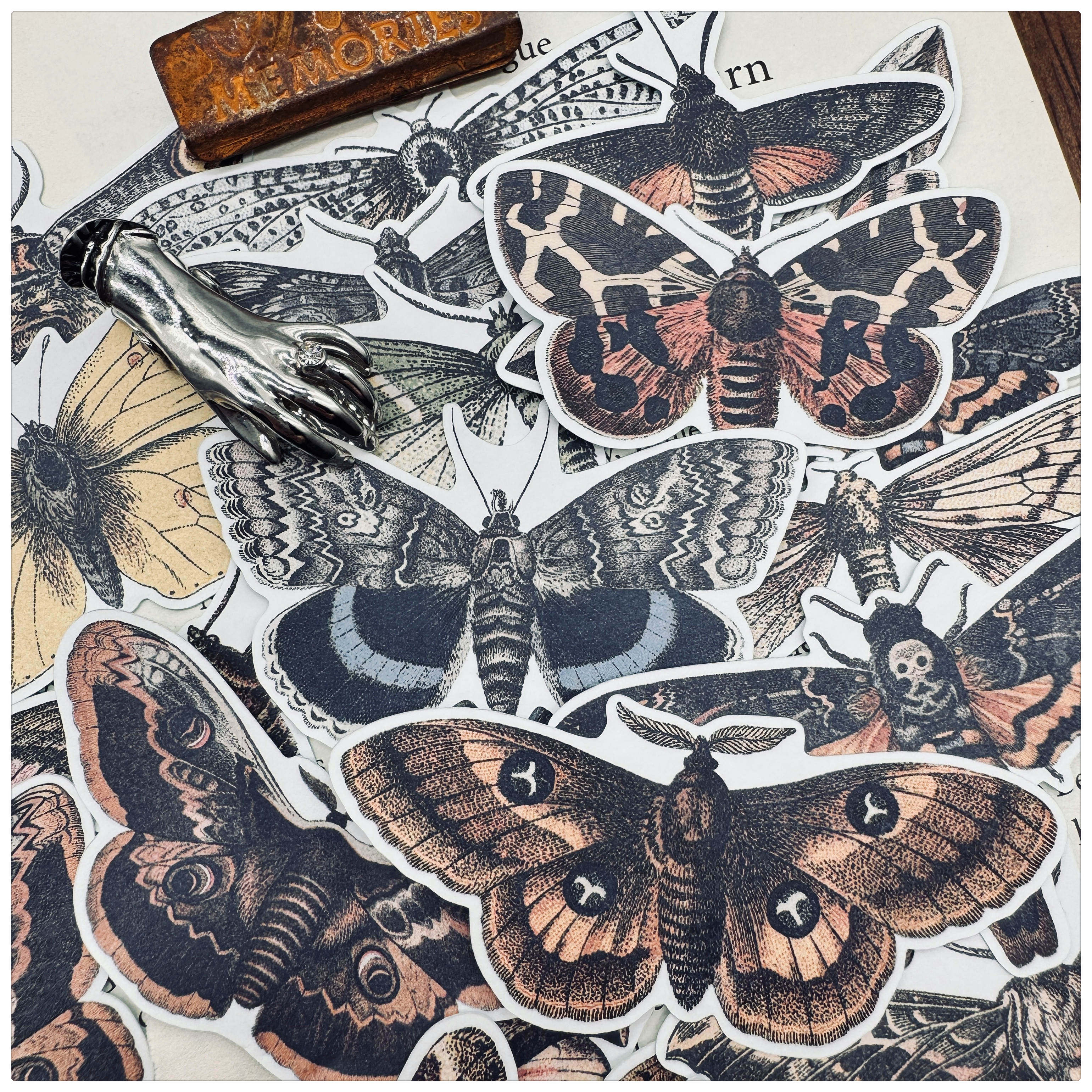 TITLE图库插图© 作者Artgan #180892316, image size:3080x3080