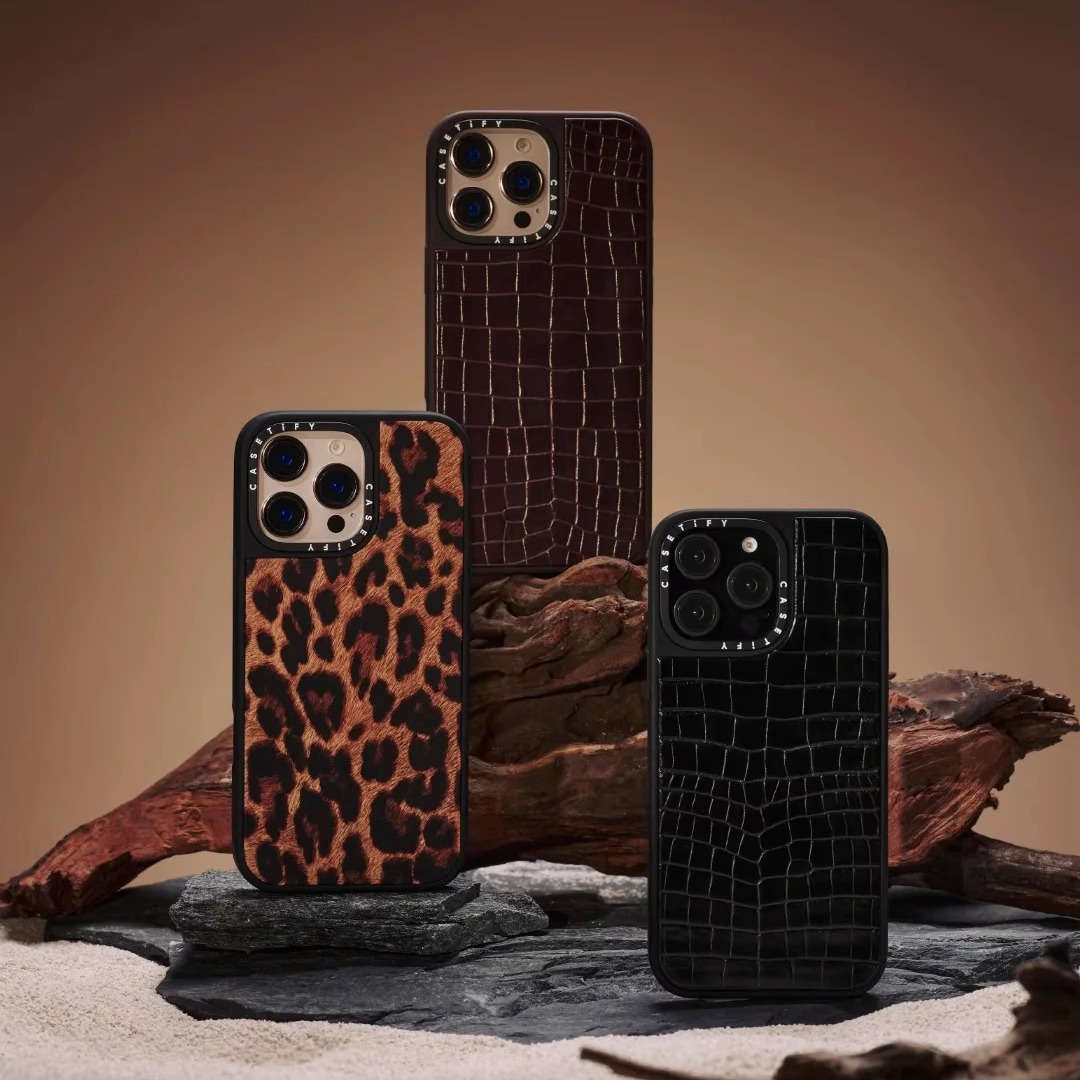 现货CASETiFY豹纹鳄鱼纹皮革移动端壳,苹果iPhone16ProMax特别,奢华感爆棚。25年爆火款为什么么选?