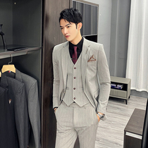 Mens vertical stripe light gray suit Three-piece fat plus size Korean slim suit Slim business suit