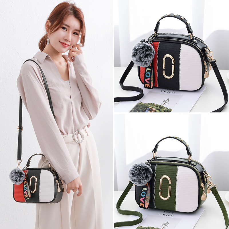 On the new small bag female 2018 new wave Korean version of the personality explosion models fashion wild girl shoulder bag Messenger bag
