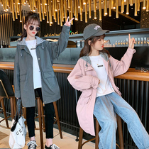 Girls long windbreaker 2021 Spring and Autumn New Korean version of the childrens little girl foreign style coat Autumn Tide