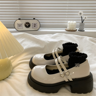 taobao agent White summer universal footwear platform, 2023, French retro style