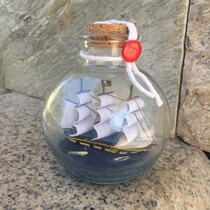 Creative bottle boat model glass bottle ornaments Pirates of the Caribbean bottled boat in the bottle sailing bottle bottle boat