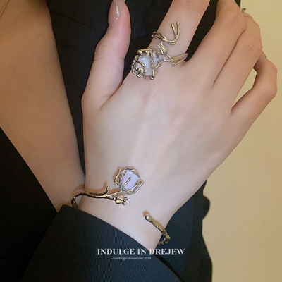 taobao agent Advanced natural sophisticated one size small design ring with stone, jewelry, flowered, high-quality style, on index finger