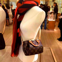 Hong Kong leather 2021 new fashion foreign style old flower dumpling bag Joker portable shoulder bag bucket bag pet bag