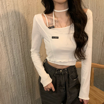 Korean version of long sleeve short base shirt coat female 2020 new autumn winter heart machine leakage clavicle design T-shirt