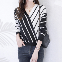 Striped Knitted Sweater Women Long Sleeve Outside Wear 2021 Autumn New Loose Top V-neck T-shirt Pullover Foreign base shirt
