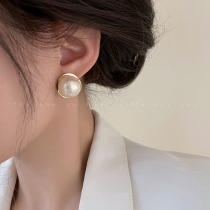 French style big pearl earrings womens minority design retro earrings 2023 new trendy foreign style celebrities high-end earrings