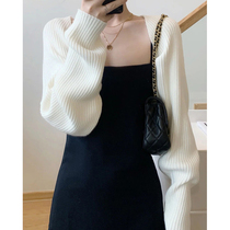 Autumn and winter New French Hepburn sweater knitted black dress womens suspenders bottoming suit skirt two-piece