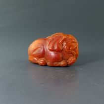 Back to Shengtang Foyuan Pavilion Liao and Jin period Liao Dynasty amber beeswax carving ornaments lion shape handlebar beeswax