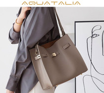 Aquatalia bag 2021 new fashion fashion shoulder bag commuter bucket bag womens summer large capacity messenger bag