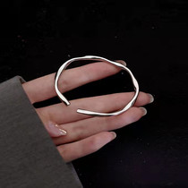 Chow Tai Fook beauty Mobius sterling silver bracelet female autumn niche design advanced sensory circle silver bracelet bracelet