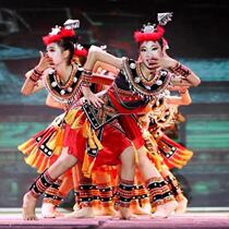 New national wind Suzuo Lingling to perform Yunchuan dance with Tongan girl Zhuang Miao ethnic Tujia ethnic dance suit