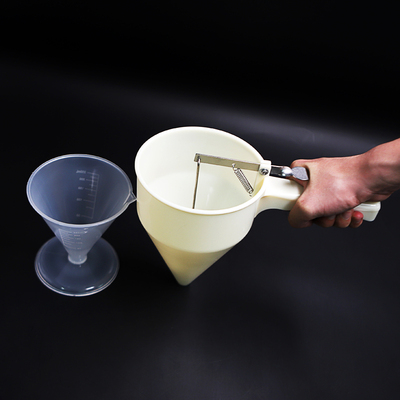 Funnel with frame Stainless steel tapered funnel with frame Egg burger noodle drain Plastic quantitative hopper Batter separator