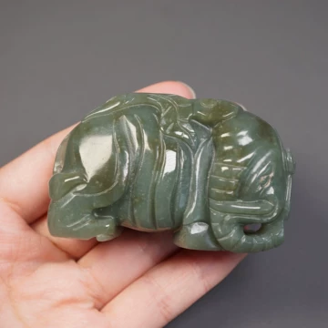 和田玉 象 天然石 老玉和田玉 清時代 古玉 中国古美術骨董 玉彫 掛物 和田玉 象 天然石 老玉和田玉 清時代 古玉 中国古美術骨董 玉彫 掛物