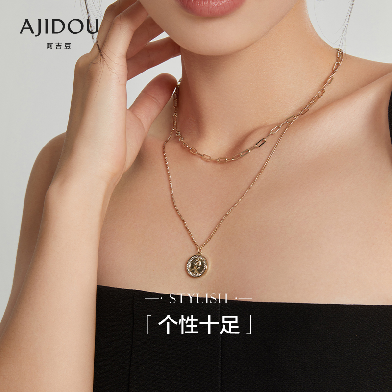 Ajidou ストリート メタル シリーズ ダブル スタック クイーン コイン ネックレス ラウンド カード 女性 ペンダント ダブル鎖骨チェーン