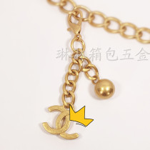 Small fragrant wind metal bag accessories high-grade bag hardware pendant gilt gold car key chain small hanging jewelry