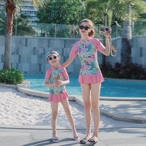 Hot spring new parent-child swimsuit female mother and daughter split skirt flat corner half sleeve pink childrens swimsuit parent-child swimsuit