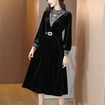 Real velvet dress 2021 autumn new high-end court wind waist temperament skirt fashion light luxury ladies skirt