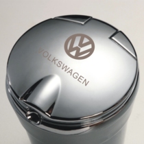 Special Volkswagen Maiteng CC Passat Tiguan Touang Speed Teng Lingdu car ashtray modified with cover with lamp