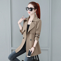 Small windbreaker womens short coat 2021 new spring and autumn wife high-end foreign temperament age Noble