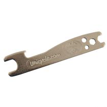 Unicycle com wrench